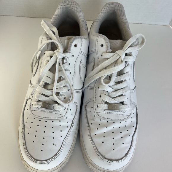 Nike White Air Force One Sneakers Men's Size 11 - Picture 4 of 13